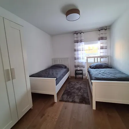 Ferienwohnung In Erftstadt 2 Min Fusslaeufig Zum Bahnhof, Phantasialand, Koeln, Koeln Messe, Eifel Exterior foto
