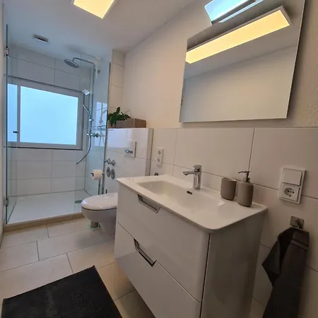 Ferienwohnung In Erftstadt 2 Min Fusslaeufig Zum Bahnhof, Phantasialand, Koeln, Koeln Messe, Eifel Exterior foto