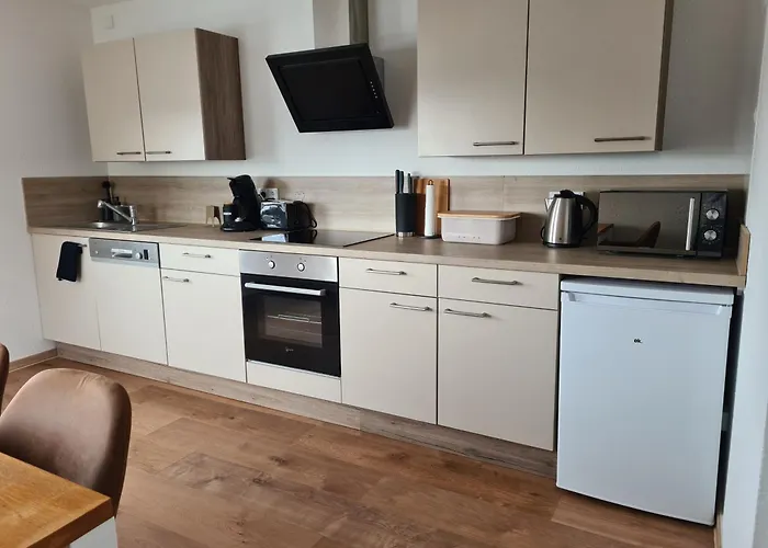 Ferienwohnung In Erftstadt 2 Min Fusslaeufig Zum Bahnhof, Phantasialand, Koeln, Koeln Messe, Eifel